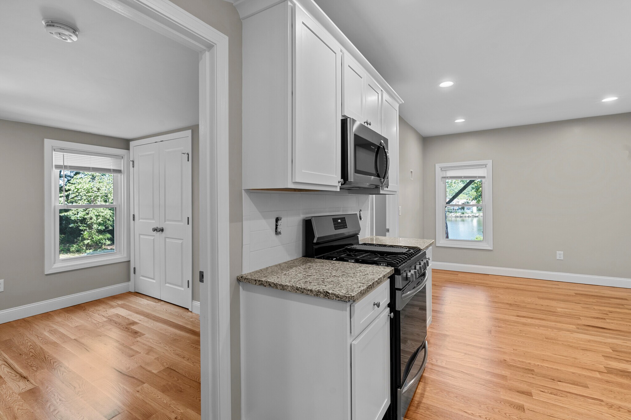 Building Photo - 376 Arnolds Neck Dr