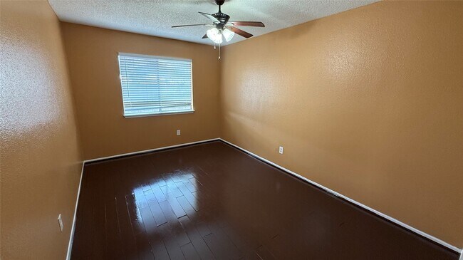 Building Photo - 12024 Tambourine Dr