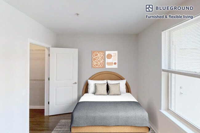 Building Photo - 333 Great River Rd