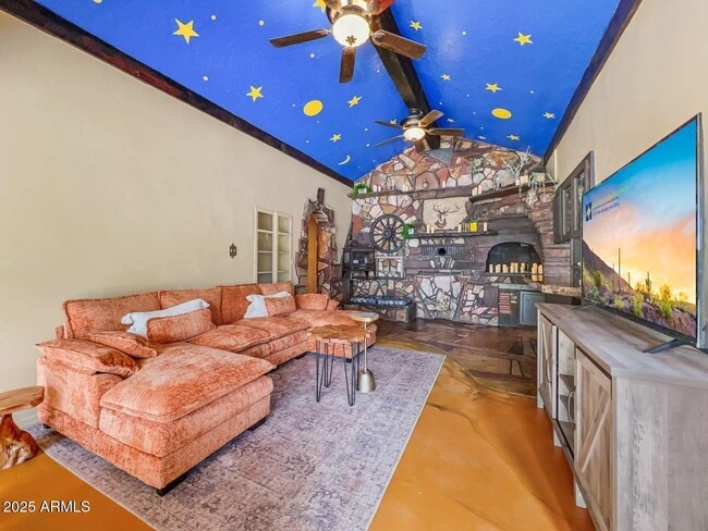 Building Photo - 100 E Glade Ln