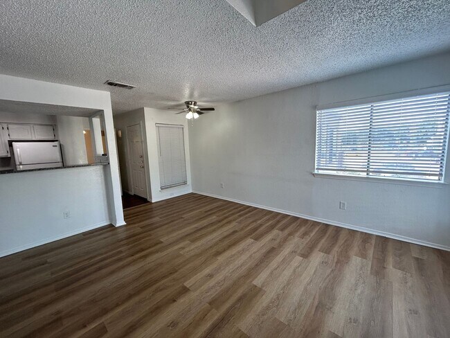 Building Photo - "Fort Worth Texas Homes for Rent"  Darling...