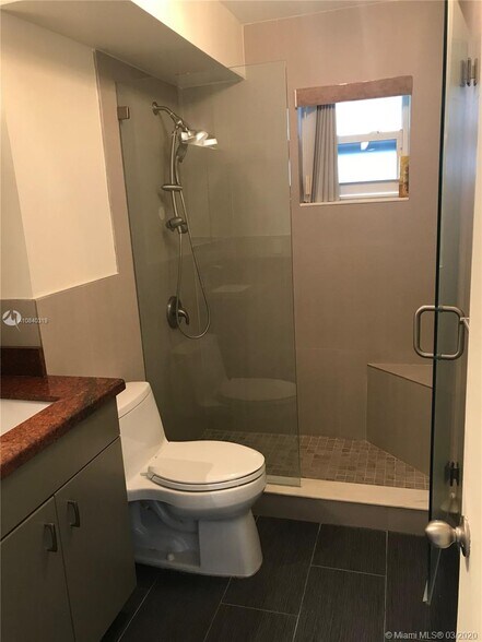 Building Photo - 2201 S Ocean Dr