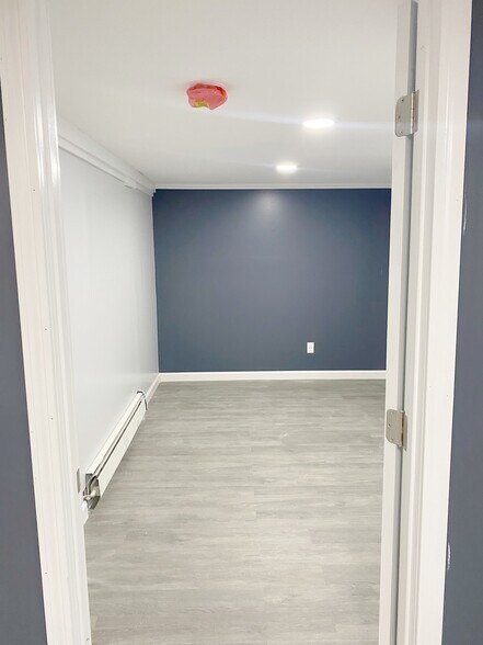 Building Photo - 124 Haverhill St