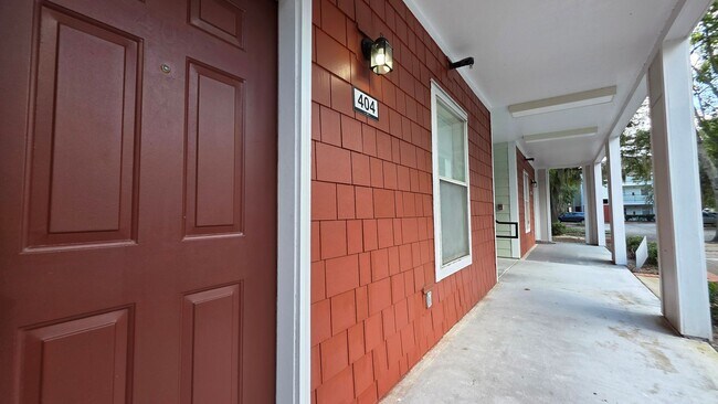 Building Photo - FOR RENT. 1 bedroom 1 bathroom condo first floor