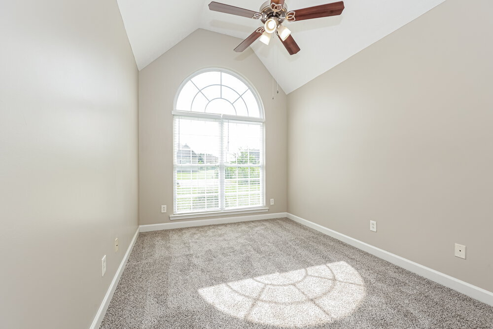 Building Photo - 2943 Hollicom Dr