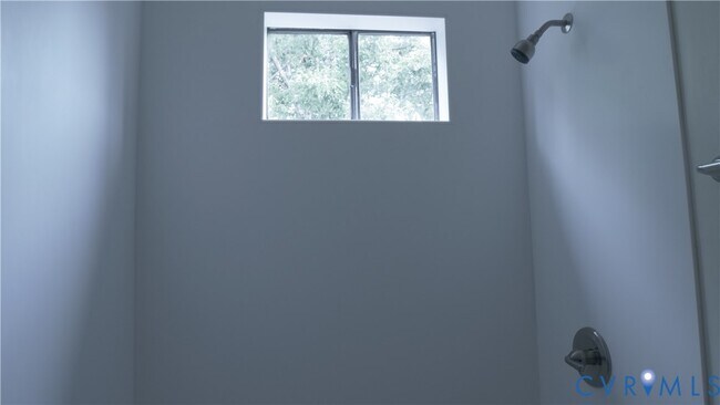 Building Photo - 419 Roxana Rd