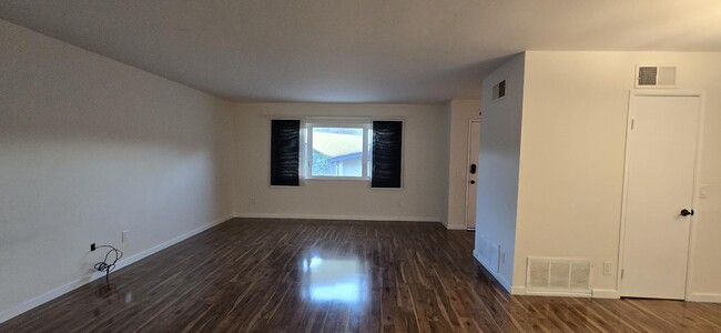 Living room - 6926 Monte Verde Dr