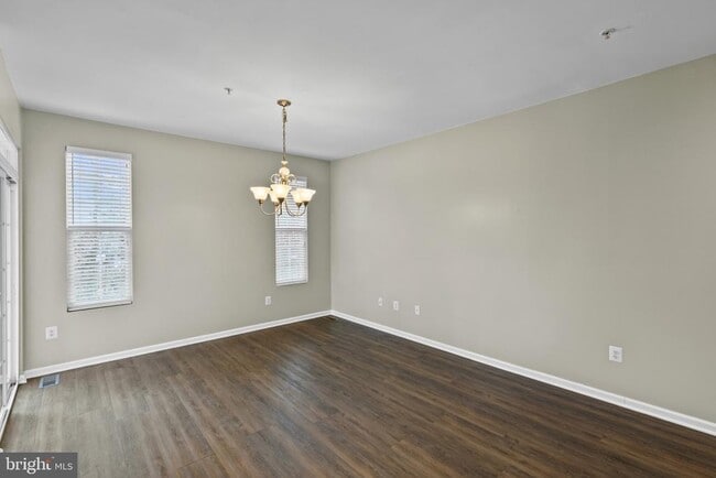 Building Photo - 7544 Stonehouse Run Dr