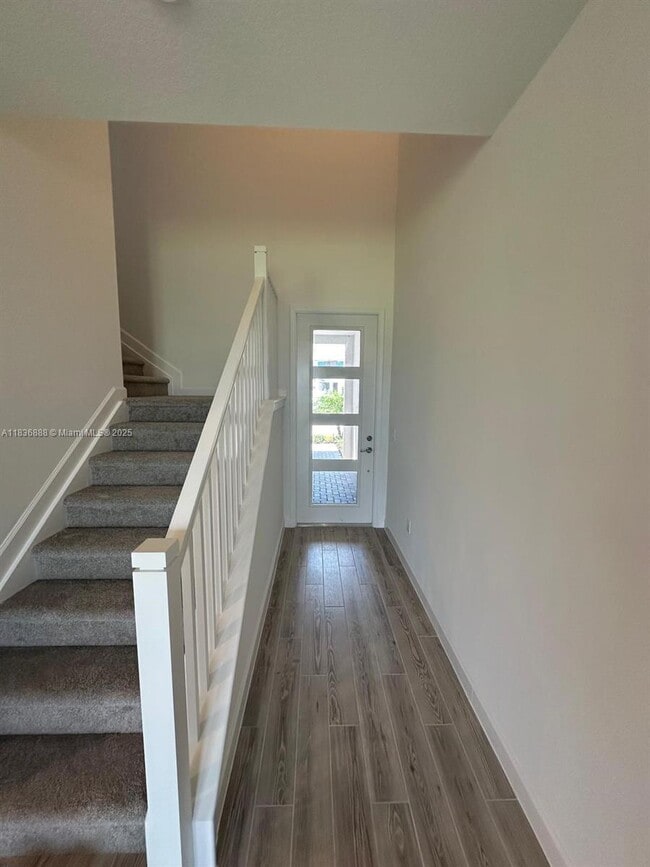 Building Photo - 14051 SW Thorens Dr