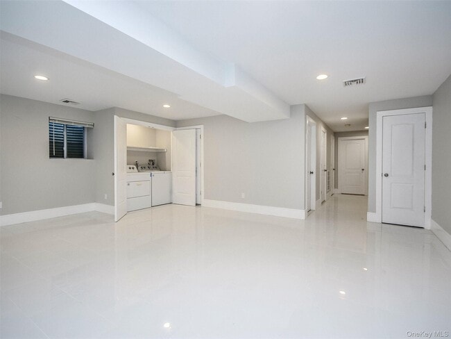 Building Photo - 15 Dunes Ln