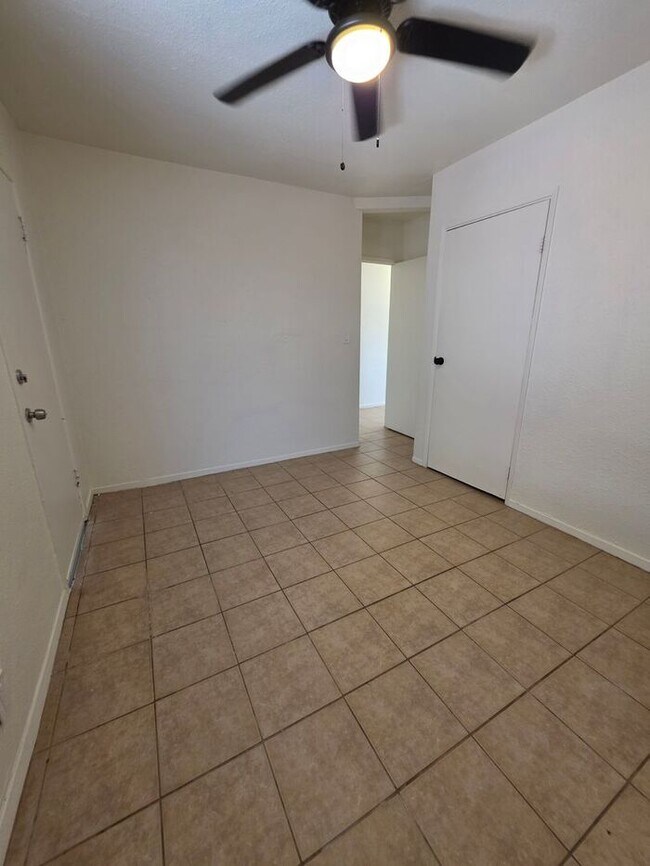 Building Photo - Charming duplex in Pacific Beach with private yard!