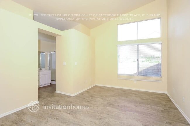 Building Photo - 39826 Milan Dr