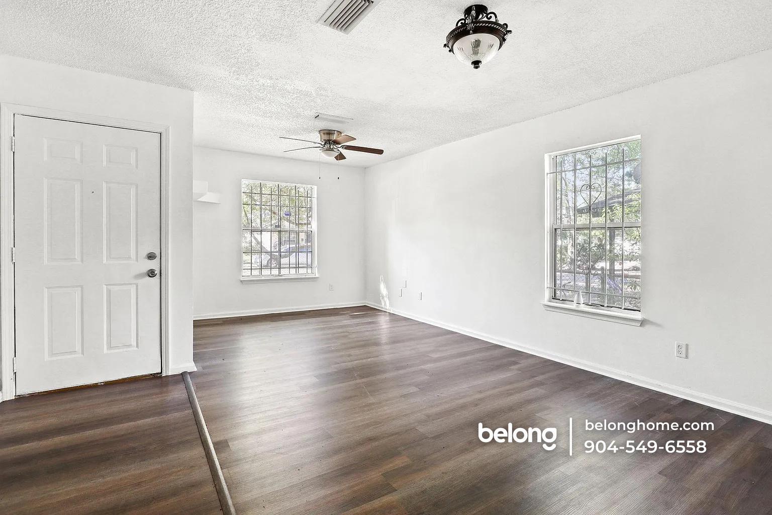 Building Photo - 1995 W 4th St