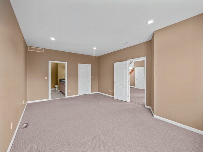 Building Photo - 1038 Lorenzo Ct