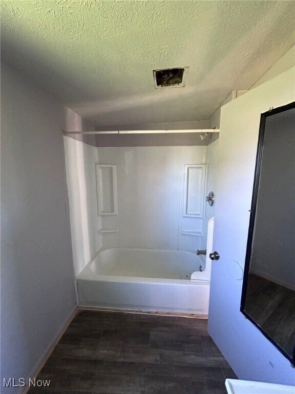 Building Photo - 2495 Apple Ave