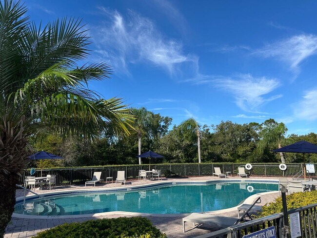 Building Photo - Peaceful 4 Bedroom 3 Full Bath Townhome In...