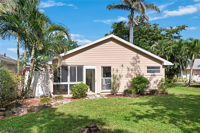 Building Photo - 14871 Crescent Cove Dr