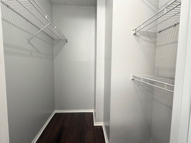 Building Photo - 208 Afton Square