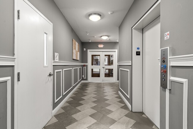 Building Photo - 54 Pleasant St