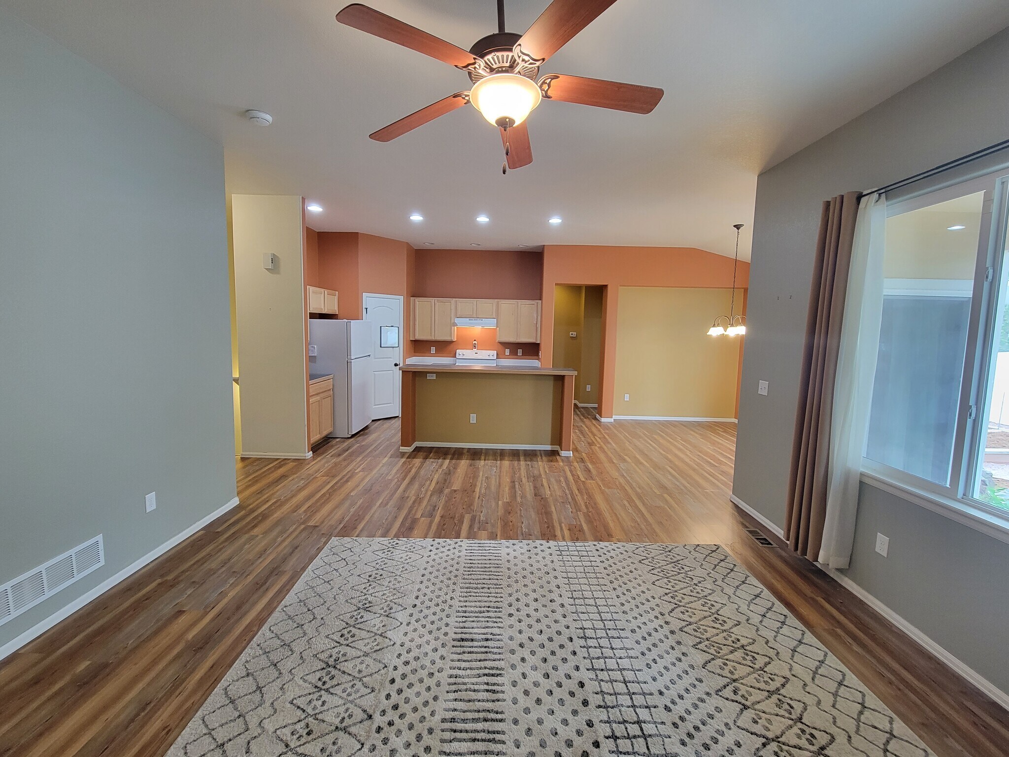 Building Photo - 2501 Bar Harbor Dr