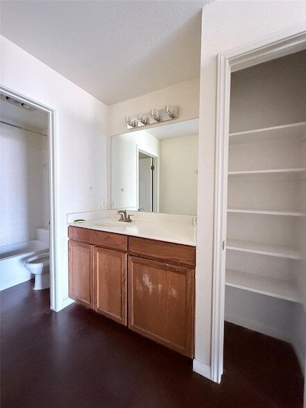 Building Photo - 8621 Talyne Chaise Cir