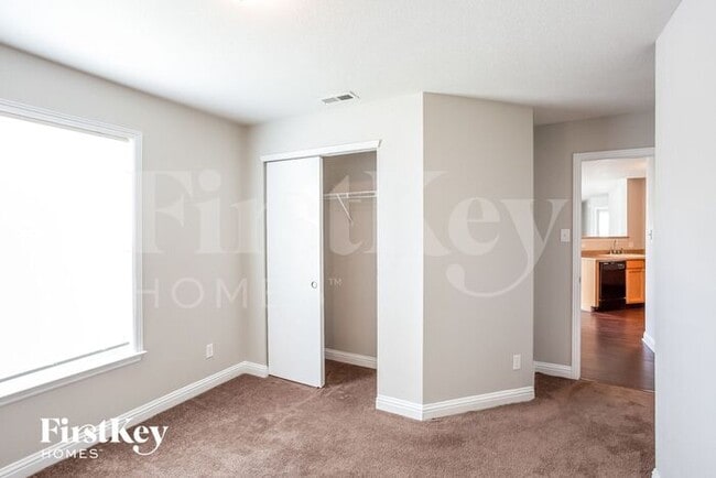 Building Photo - 10171 Cumberland Pointe Blvd