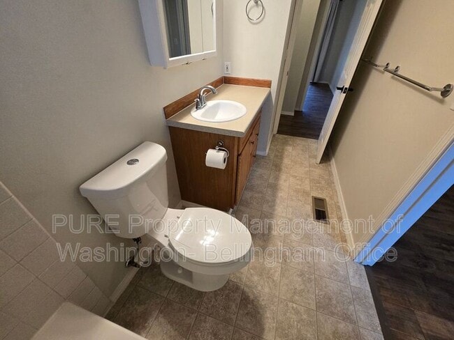 Building Photo - 6521 58th St NE