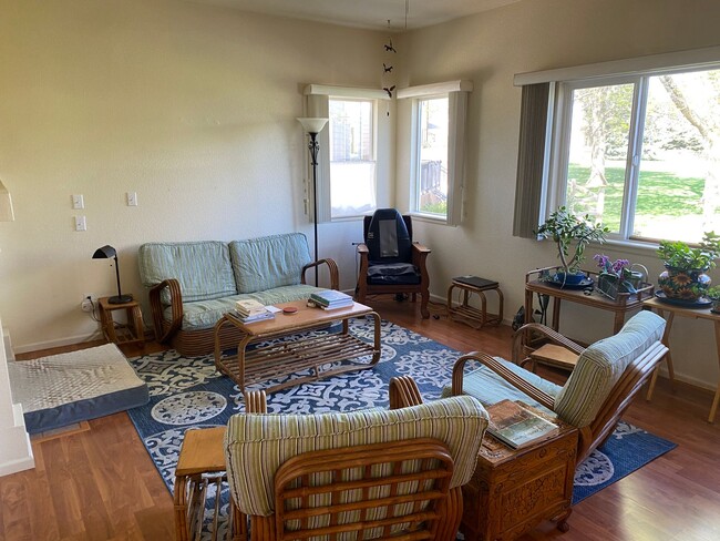 Building Photo - Stunning Home Backing to Open Space with Loft, Office & 3-Car Garage