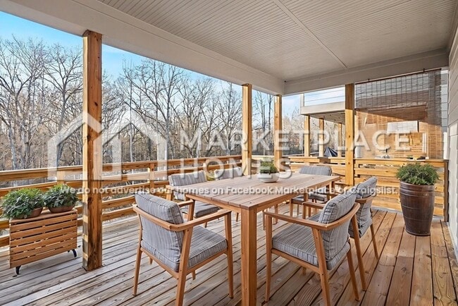 Building Photo - 2437/109 Bell St