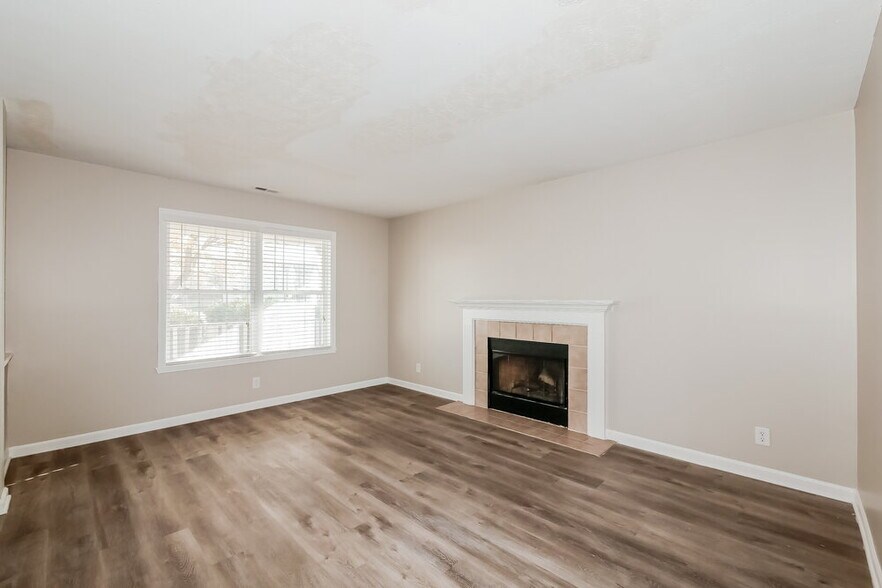 Building Photo - 8538 Baypointe Dr