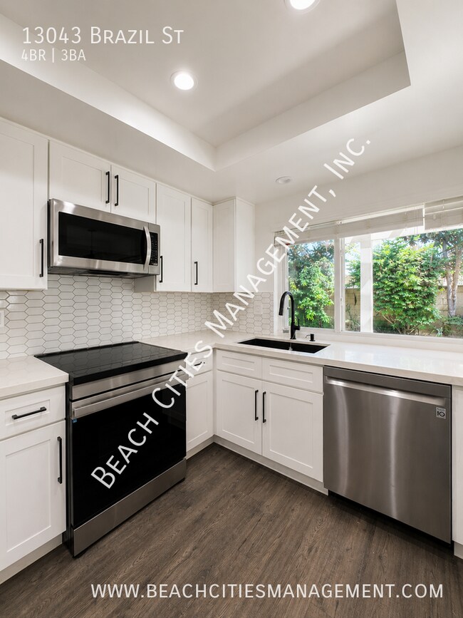 Building Photo - 13043 Brazil St