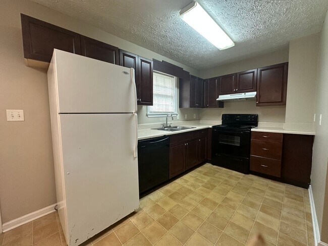 Building Photo - Douglasville-Paulding County Rental