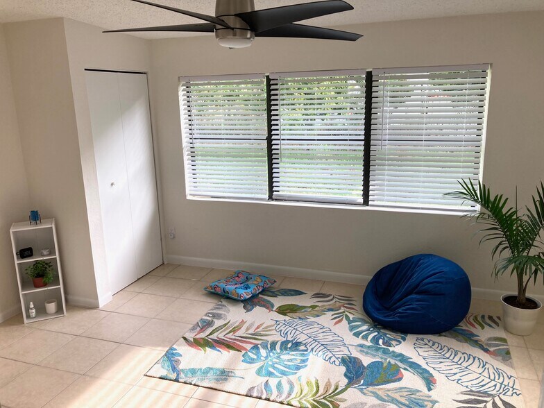 Building Photo - 622 Avenida Hermosa
