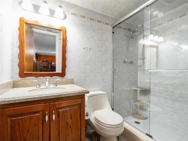 Building Photo - 6556 NW 87th Ave