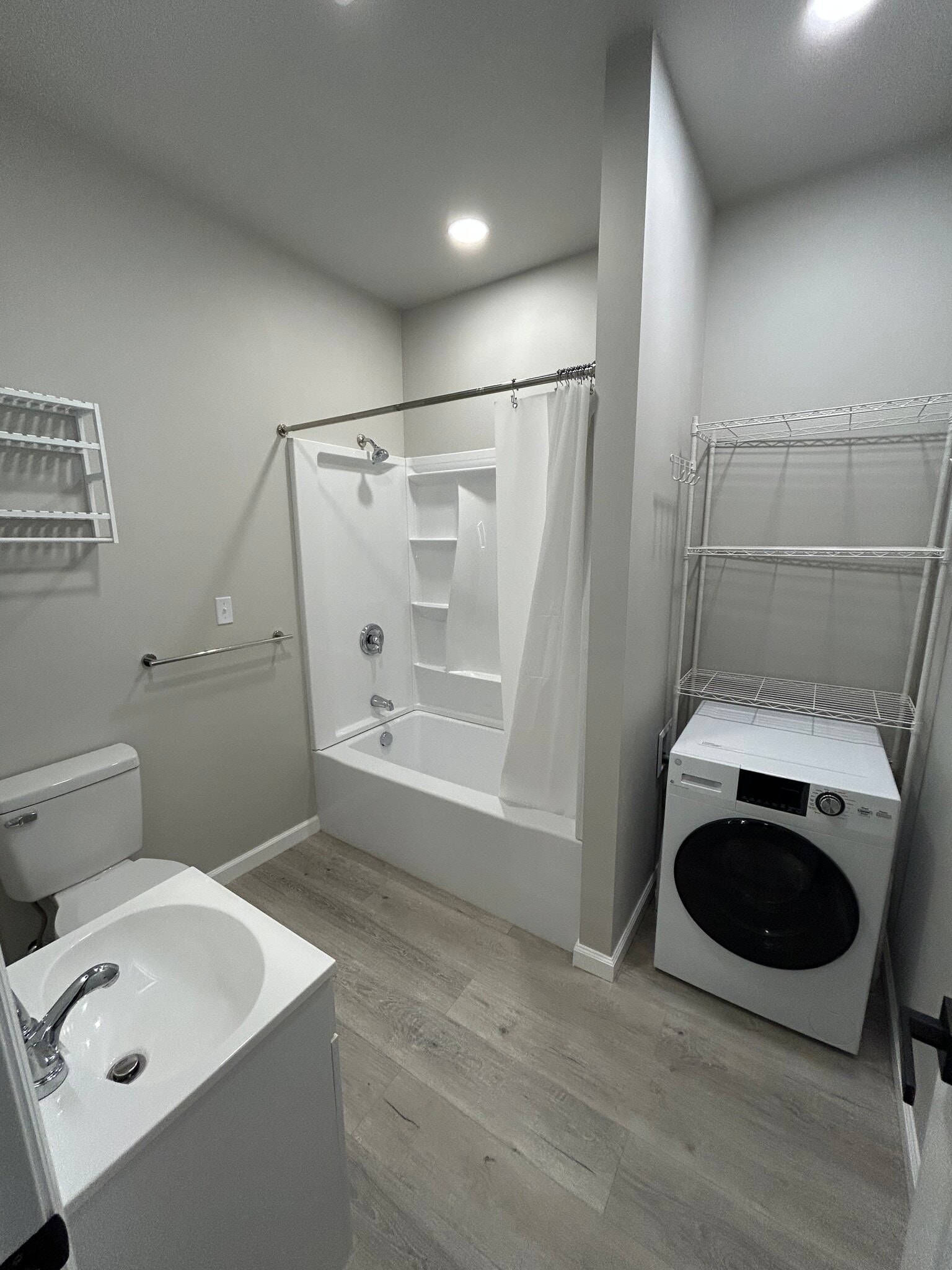 Building Photo - 1 Caroline Ave