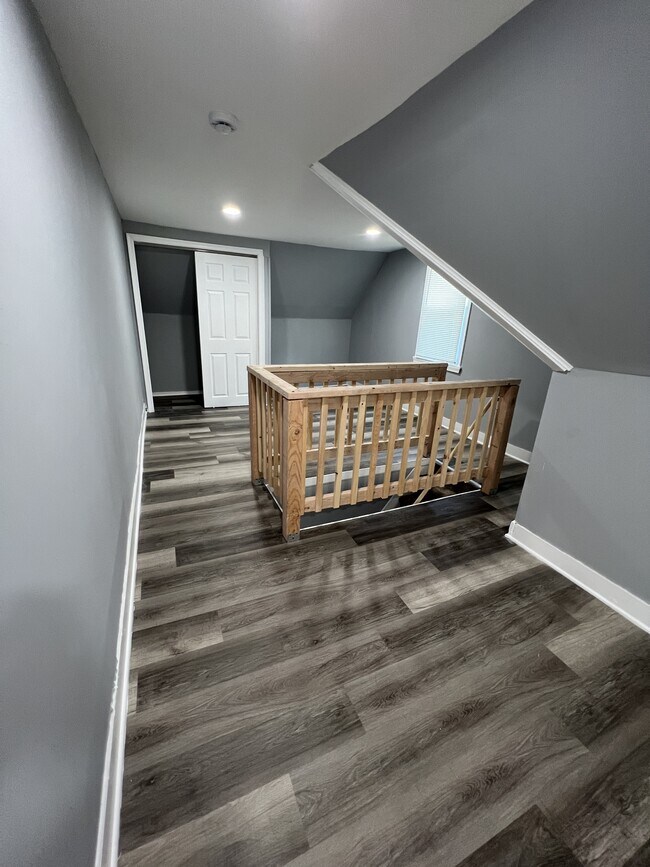 Building Photo - 85 Chestnut St