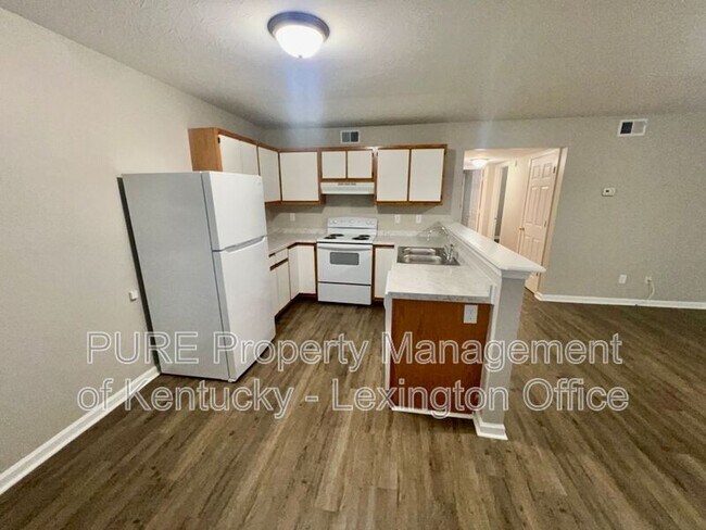 Building Photo - 276 Grinder Ct