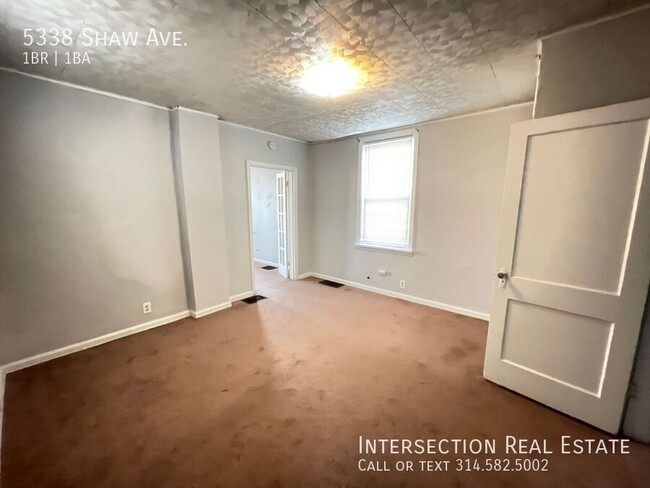 Building Photo - Spacious 1 Bedroom on The Hill, Easy Walki...