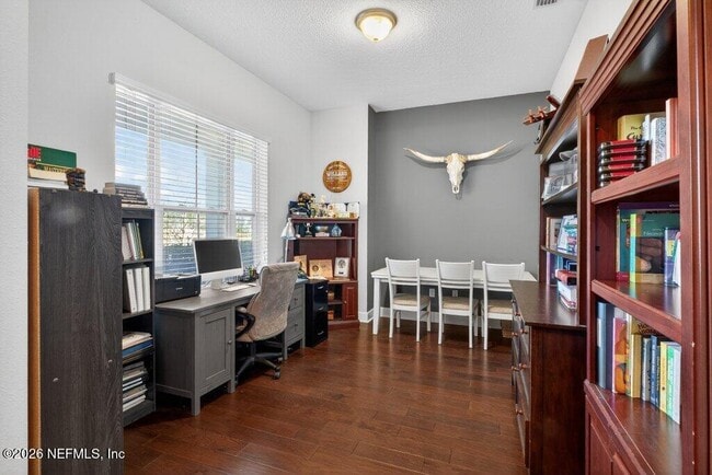 Building Photo - 120 Burlcrest Ct