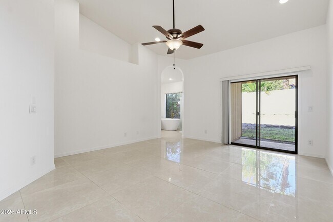 Building Photo - 9714 E Camino Del Santo