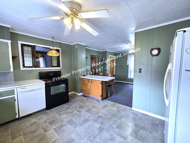 Building Photo - 285 W Jamestown Rd