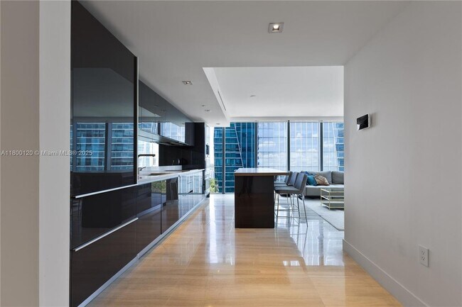 Building Photo - 1451 Brickell Ave