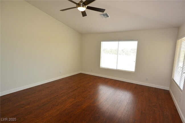 Building Photo - 7645 Rolling View Dr
