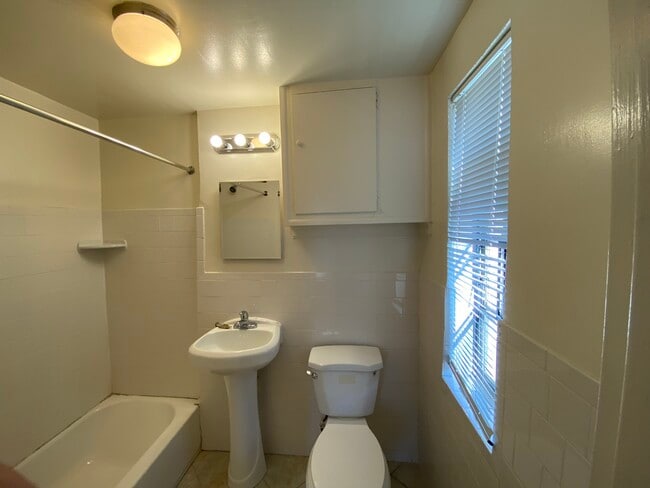 Apartment #3 - Lee Terrace Apartments