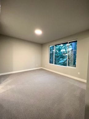 Building Photo - Modern 3Bed/2Bath PLUS 2 car garage Townhome in Bellevue!