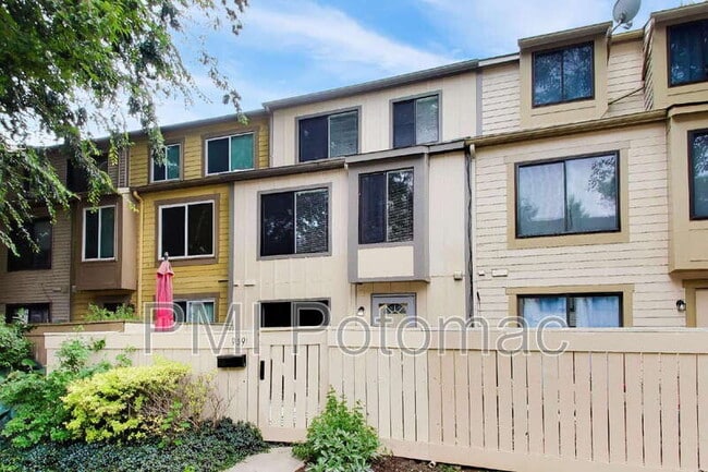 Building Photo - 9391 Chadburn Pl