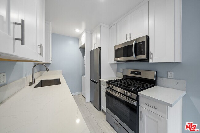 Building Photo - 1116 San Rafael Ave