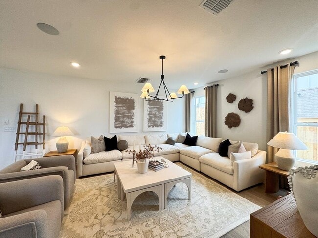 Building Photo - 130 Golden Bell Wy