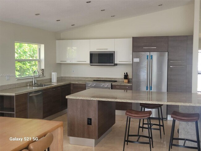 Building Photo - 13242 SW 146th St