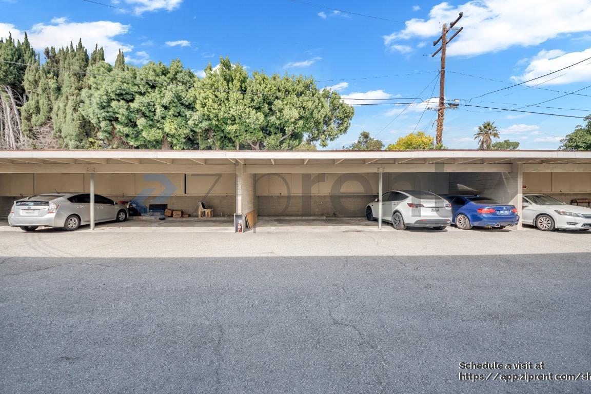 Building Photo - 370 Cliff Dr